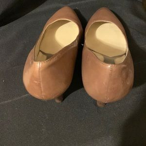 Naturalizer Gorgeous, all-day dress pump with refined snip toe